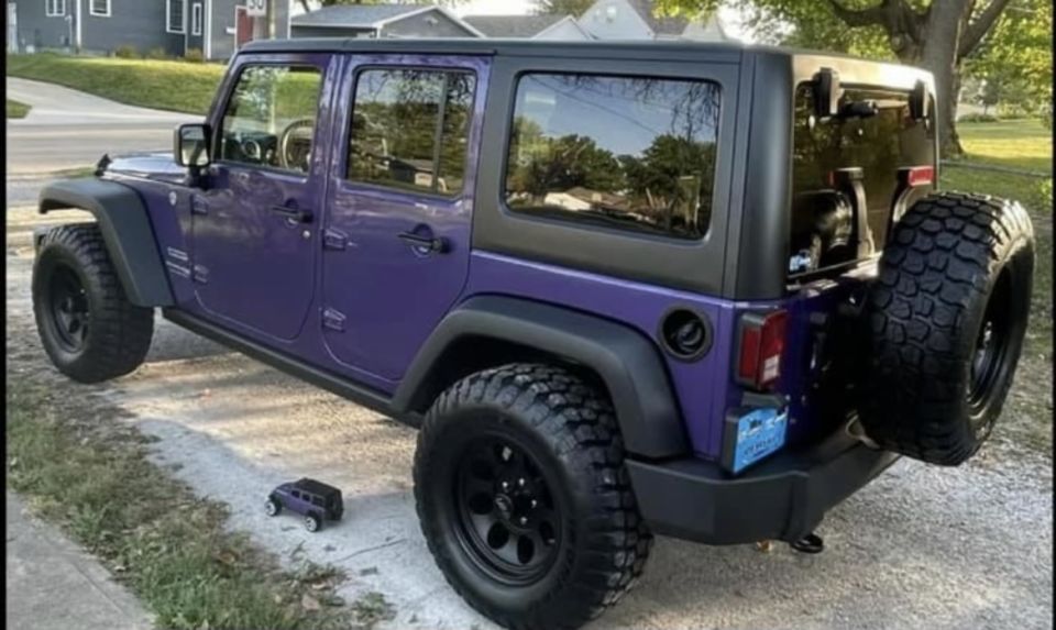 Have a friend in IA looking to sell her Jeep. <br /><br />2018JKU 43k miles. Appleplay. Year old tires. Asking 32k obo<br /><br />Message me if interested